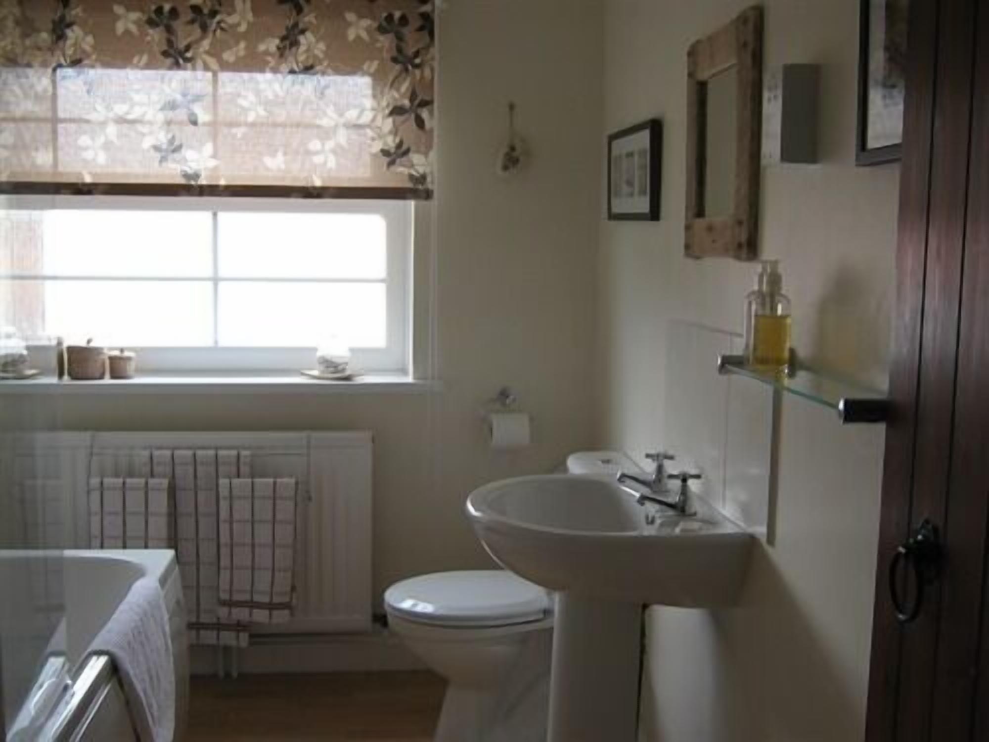 North End Farm Country Guest House Скарбъро Екстериор снимка